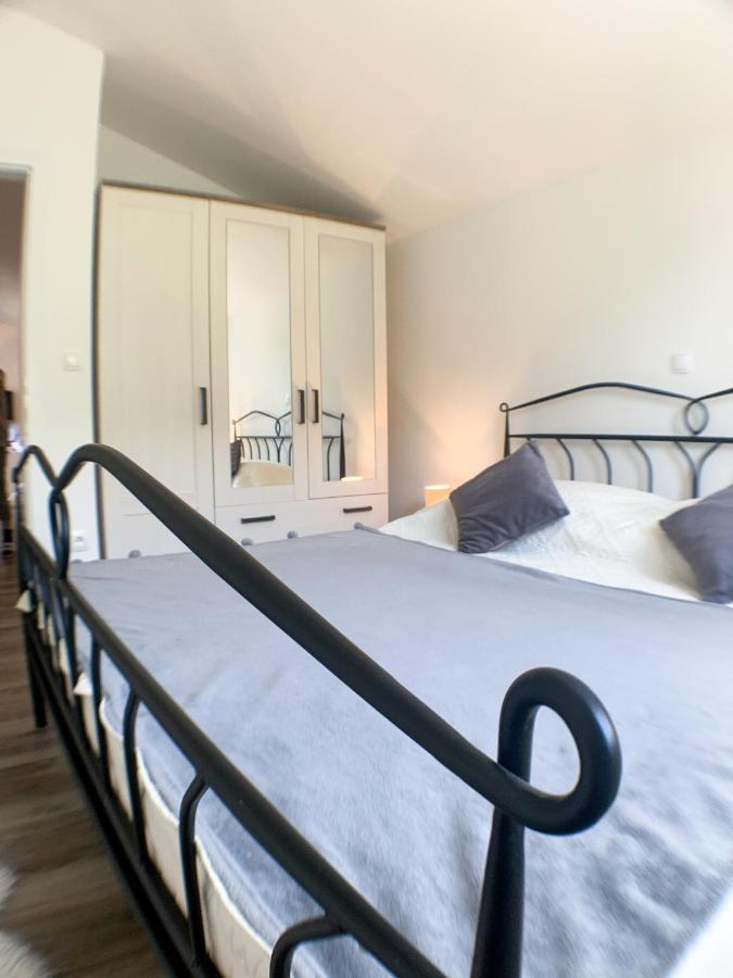 Apartmani Carnizza Ražanac Kültér fotó