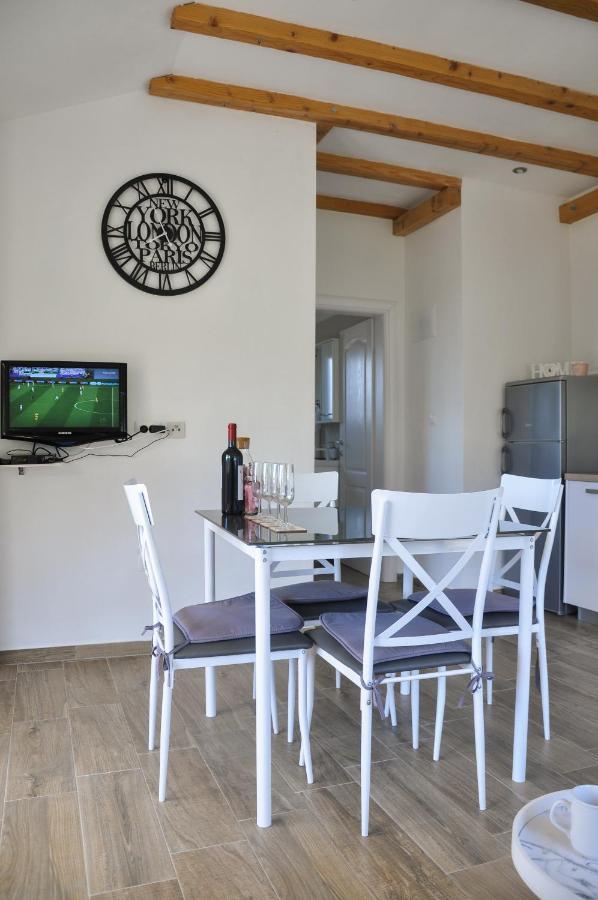 Apartmani Carnizza Ražanac Kültér fotó