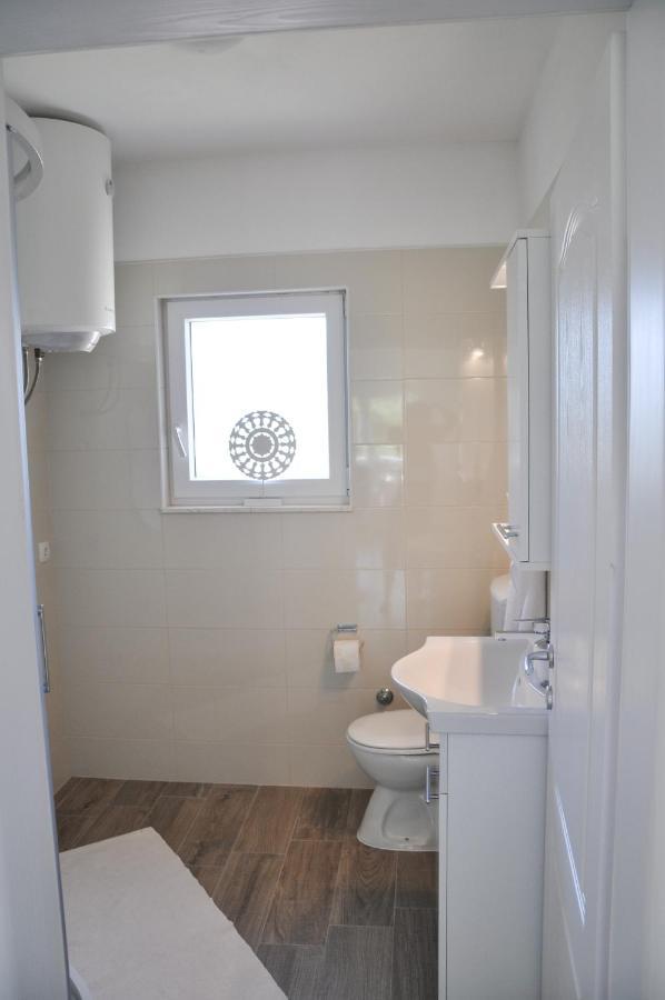 Apartmani Carnizza Ražanac Kültér fotó